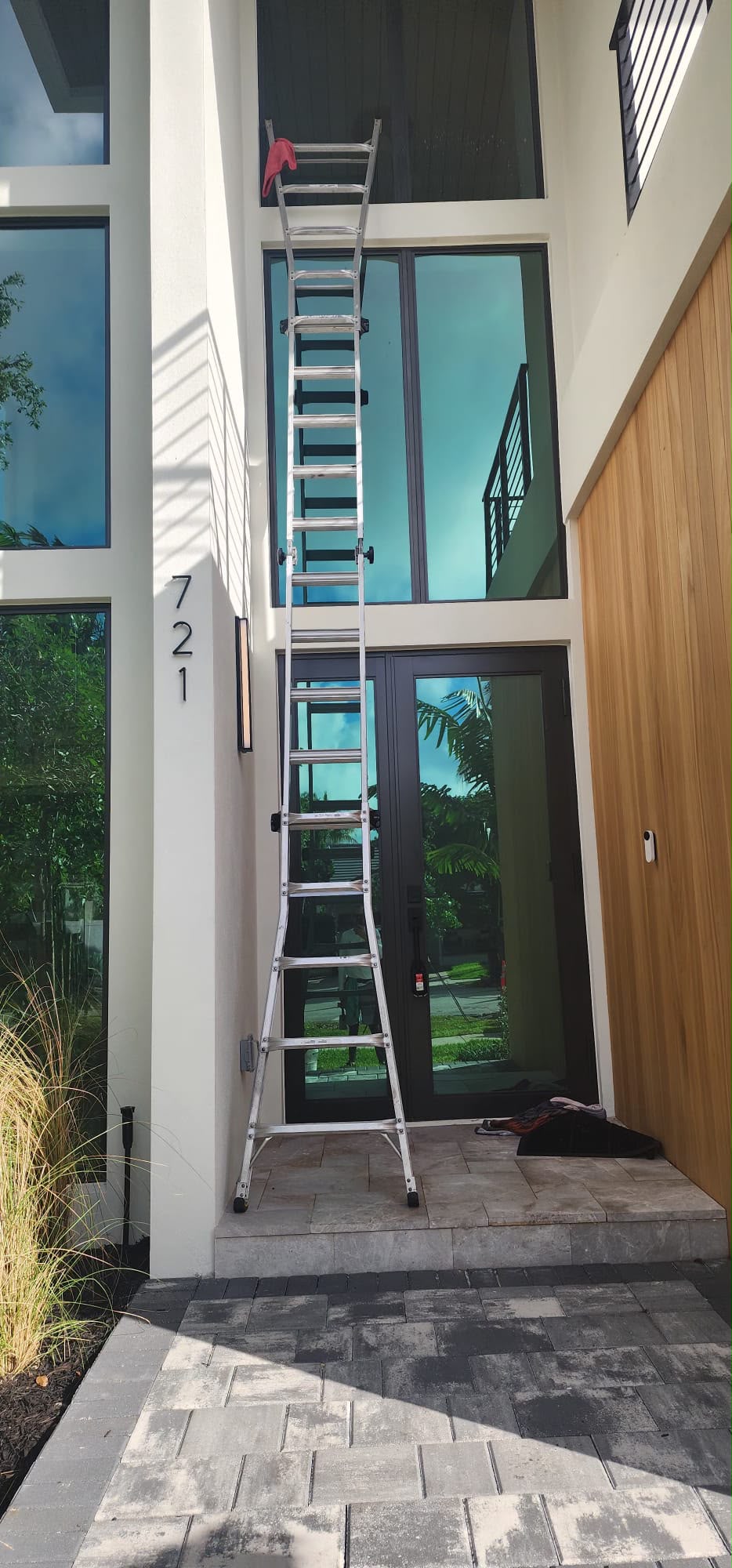 Detail Window Cleaners project photo 17